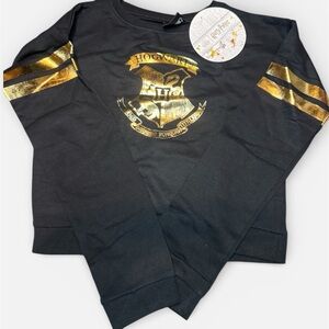 Harry Potter Hogwarts crewneck sweatshirt with gold foil accents- kids - nwt